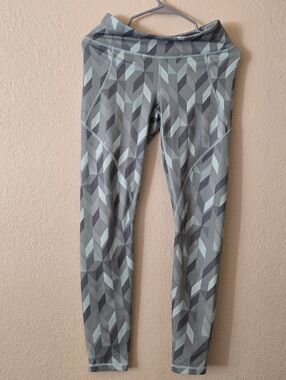 Patagonia Mint and Gray Performance Topatago Size S